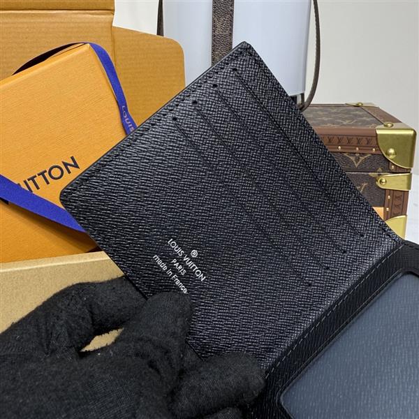 2026122105435860 620